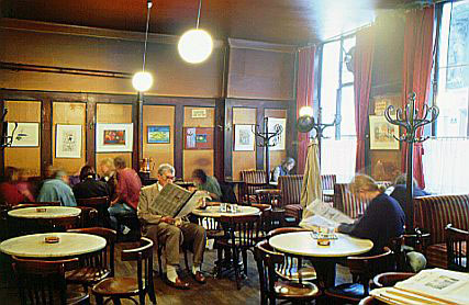 café Hawelka.jpg